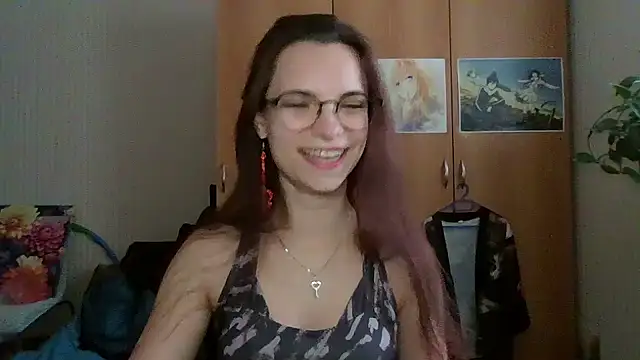 Snapshot of Music_girl_love chatting on 10.15.25 Music girl love online show from 10.15.25