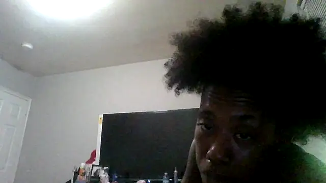 Snapshot of dezzidavill chatting on 07.23.26 dezzidavill online show from 07.23.26