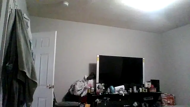 Snapshot of dezzidavill chatting on 07.28.26 dezzidavill online show from 07.28.26