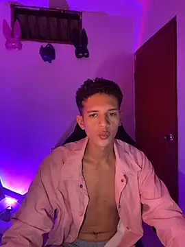 tylernova online show from 10.21.25