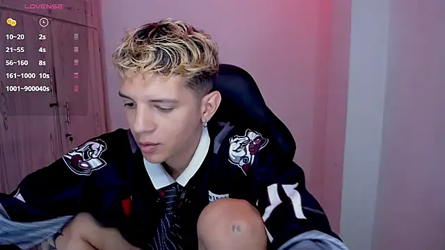 tylernova online show from 03.03.26