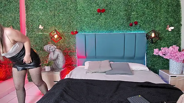 Kiaraa88 online show from 06.12.26