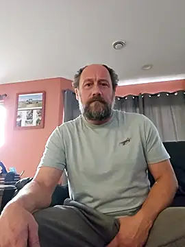 Snapshot of akstr8 chatting on 10.15.25 akstr8 online show from 10.15.25