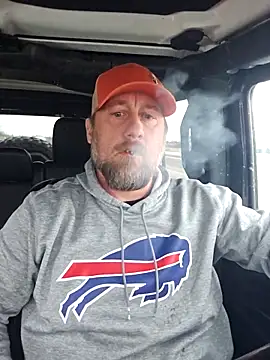 Snapshot of akstr8 chatting on 10.30.25 akstr8 online show from 10.30.25