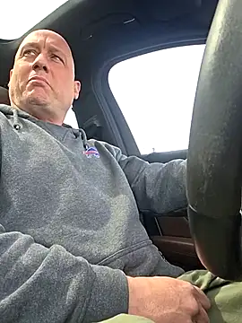 Snapshot of akstr8 chatting on 03.25.26 akstr8 online show from 03.25.26