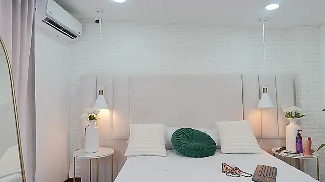 nina gb online show from 06.22.26