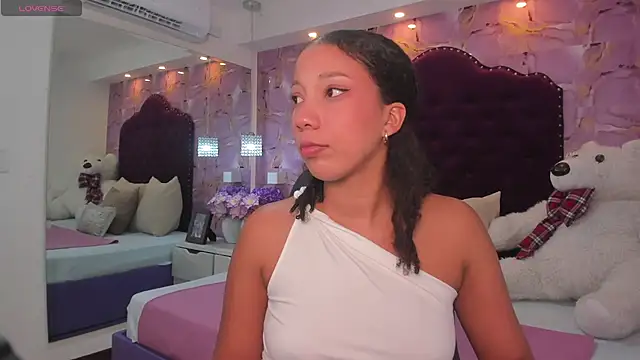 cloe 555 online show from 10.28.25