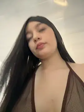   Lorelain   online show from 12.05.25