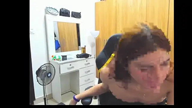 Pride couple online show from 07.21.26
