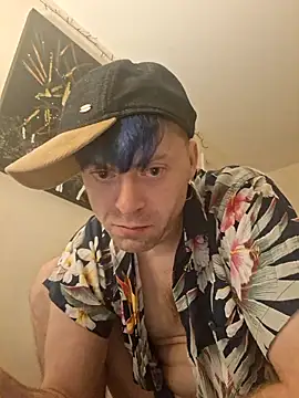 Snapshot of DelayedAnalog720 chatting on 11.20.25 DelayedAnalog720 online show from 11.20.25