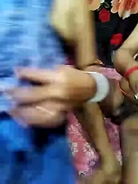 Snapshot of modhu82 chatting on 11.17.25 modhu82 online show from 11.17.25