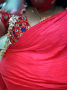 Snapshot of sweetrevathi chatting on 10.12.25 sweetrevathi online show from 10.12.25