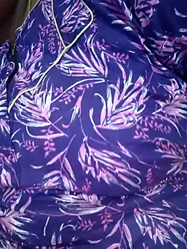 Snapshot of sweetrevathi chatting on 10.15.25 sweetrevathi online show from 10.15.25