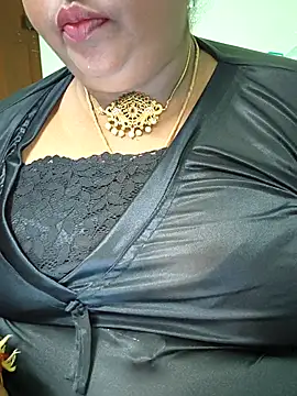 Snapshot of sweetrevathi chatting on 10.15.25 sweetrevathi online show from 10.15.25