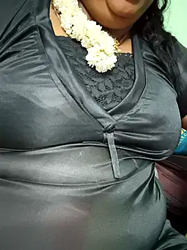 Snapshot of sweetrevathi chatting on 10.16.25 sweetrevathi online show from 10.16.25