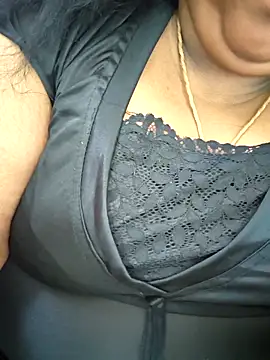 Snapshot of sweetrevathi chatting on 10.25.25 sweetrevathi online show from 10.25.25