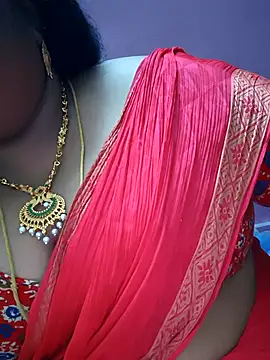 Snapshot of sweetrevathi chatting on 10.28.25 sweetrevathi online show from 10.28.25