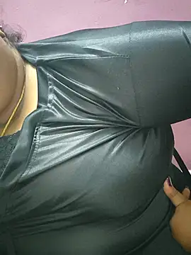 Snapshot of sweetrevathi chatting on 11.03.25 sweetrevathi online show from 11.03.25