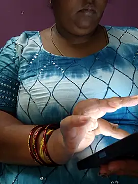 Snapshot of sweetrevathi chatting on 11.15.25 sweetrevathi online show from 11.15.25