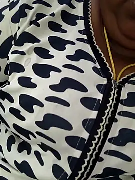 Snapshot of sweetrevathi chatting on 11.25.25 sweetrevathi online show from 11.25.25