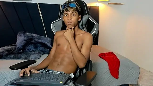Snapshot of ryder_cum23 chatting on 10.21.25 ryder cum23 online show from 10.21.25