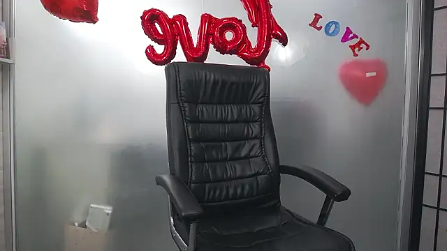 YaraXCox online show from 02.14.26