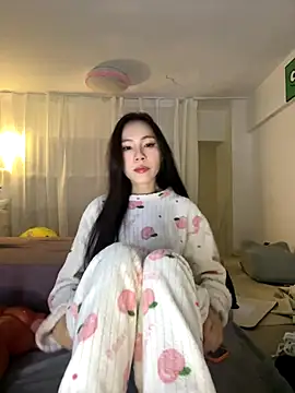 Snapshot of Mmo66 chatting on 11.14.25 Mmo66 online show from 11.14.25