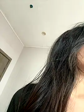 Snapshot of Mmo66 chatting on 11.29.25 Mmo66 online show from 11.29.25