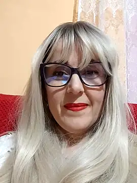 Amelialove42 online show from 10.30.25