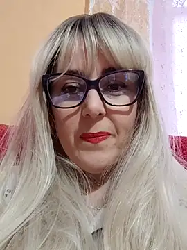 Amelialove42 online show from 11.04.25