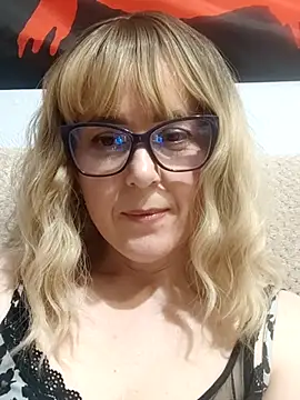 Amelialove42 online show from 04.30.26