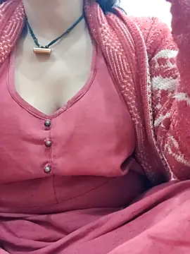 Snapshot of mahi_malikk chatting on 10.29.25 mahi malikk online show from 10.29.25