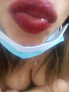 Snapshot of FATIFATIMOROC chatting on 03.22.26 FATIFATIMOROC online show from 03.22.26