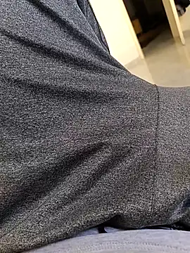 Snapshot of vi25vofgg chatting on 10.28.25 vi25vofgg online show from 10.28.25