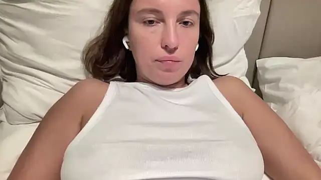 CArivora online show from 02.22.26