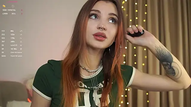 Snapshot of beckymadsons chatting on 10.27.25 beckymadsons online show from 10.27.25