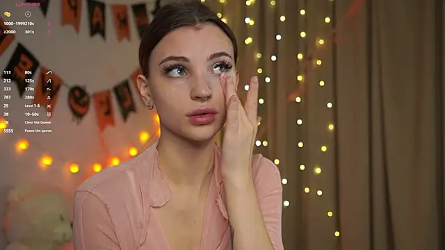 Snapshot of beckymadsons chatting on 11.09.25 beckymadsons online show from 11.09.25