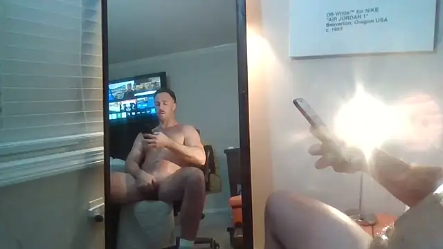 Snapshot of Hammer1128 chatting on 03.23.26 Hammer1128 online show from 03.23.26