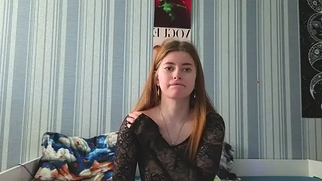 EmiliaCouple online show from 05.19.26