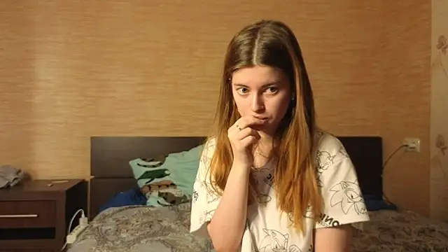 EmiliaCouple online show from 06.09.26
