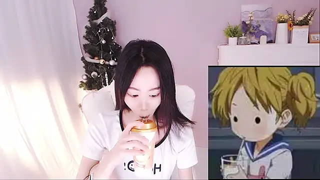 Snapshot of Xs-000 chatting on 12.16.25 Xs-000 online show from 12.16.25