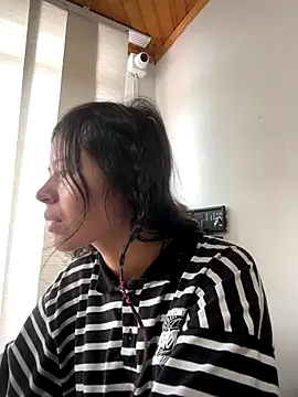 Ninfa pink online show from 10.14.25