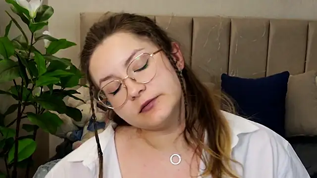 Snapshot of Briarx chatting on 07.23.26 Briarx online show from 07.23.26