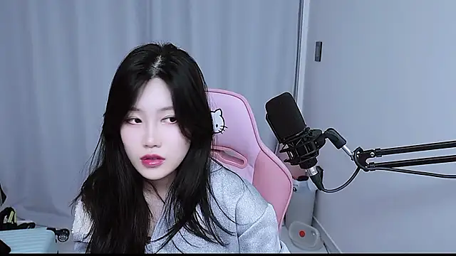 Snapshot of MISA_02 chatting on 01.12.26 MISA 02 online show from 01.12.26