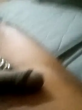 Snapshot of leeya14 chatting on 11.29.25 leeya14 online show from 11.29.25