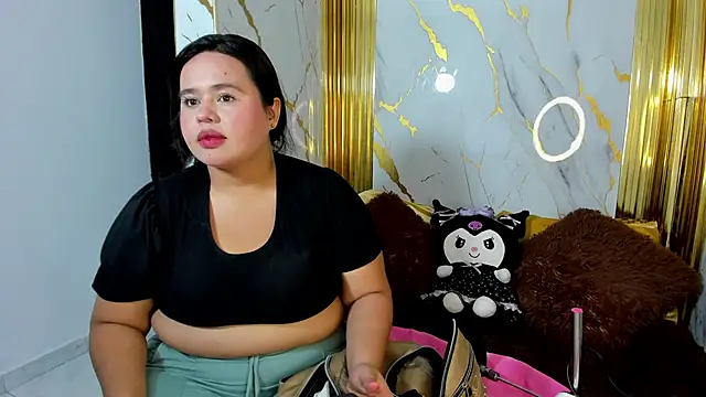 Snapshot of adara_sweet20 chatting on 11.26.25 adara sweet20 online show from 11.26.25