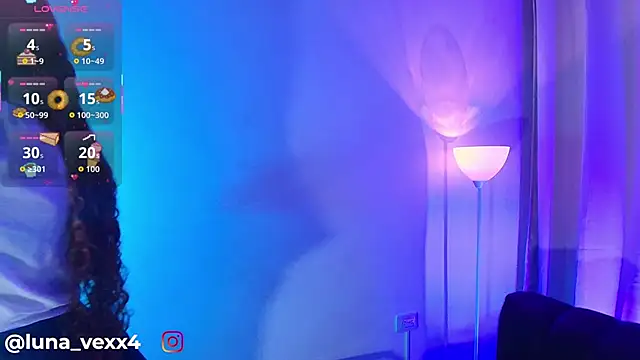 Luna Vex online show from 12.05.25