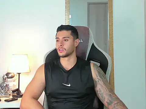 Snapshot of Ken_mailik1 chatting on 10.24.25 Ken mailik1 online show from 10.24.25