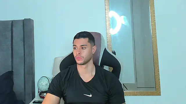 Snapshot of Ken_mailik1 chatting on 12.18.25 Ken mailik1 online show from 12.18.25