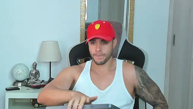 Snapshot of Ken_mailik1 chatting on 01.10.26 Ken mailik1 online show from 01.10.26